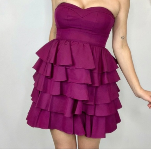 Rebecca Taylor Dresses & Skirts - EUC Rebecca Taylor Strapless Ruffled Tiered Mini Dress Fuchsia Size 6 Cocktail
